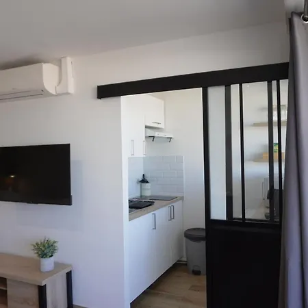 Cosy Devant Rer B Tgv Sncf * Massy